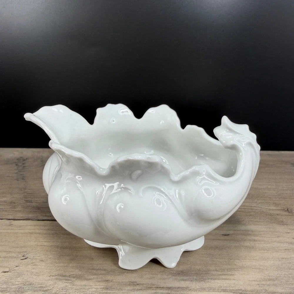 MZ Austria White Porcelain Footed Sugar Bowl‎ Scalloped Ruffled Shell Dish VTG